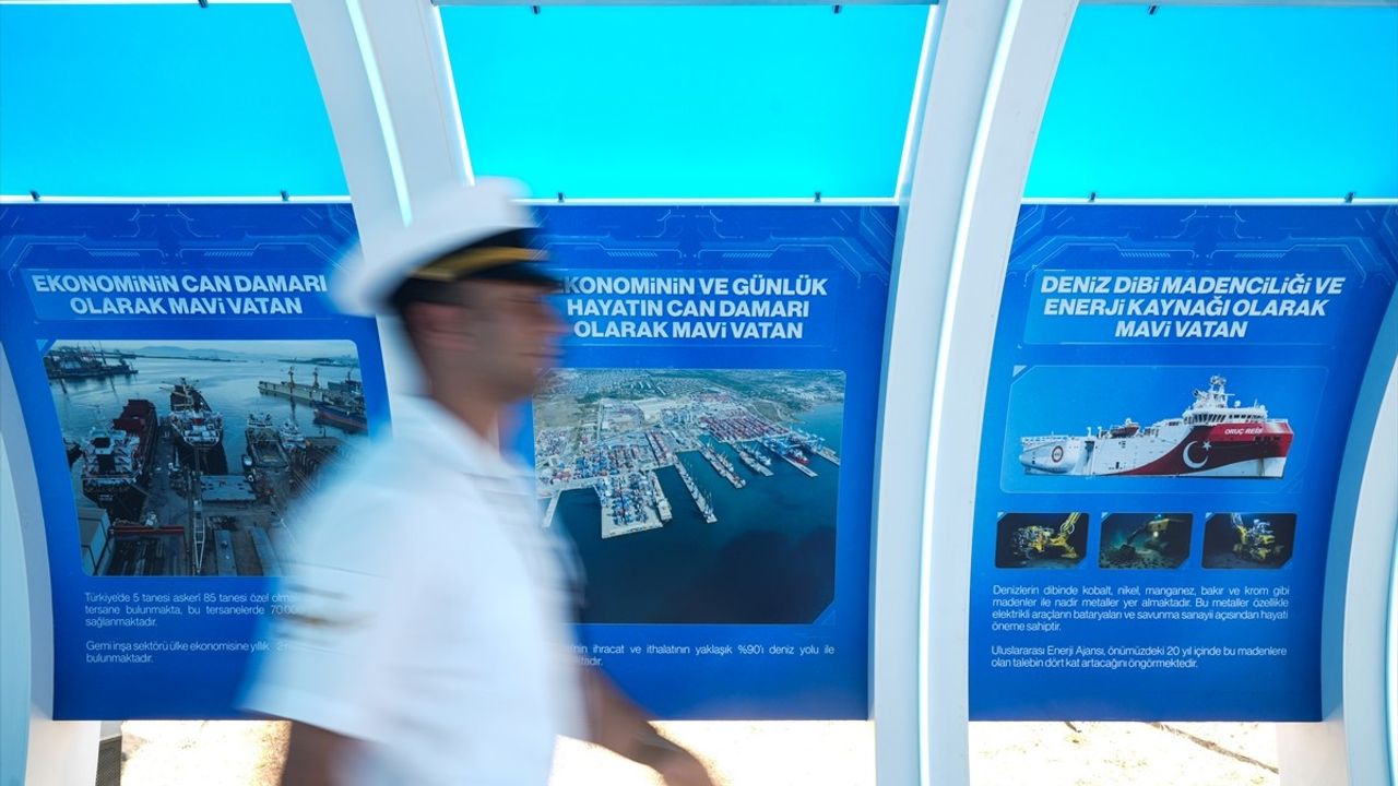 TEKNOFEST'in 'Mavi Vatan Zaman Tüneli' Türk denizciliğini anlatıyor