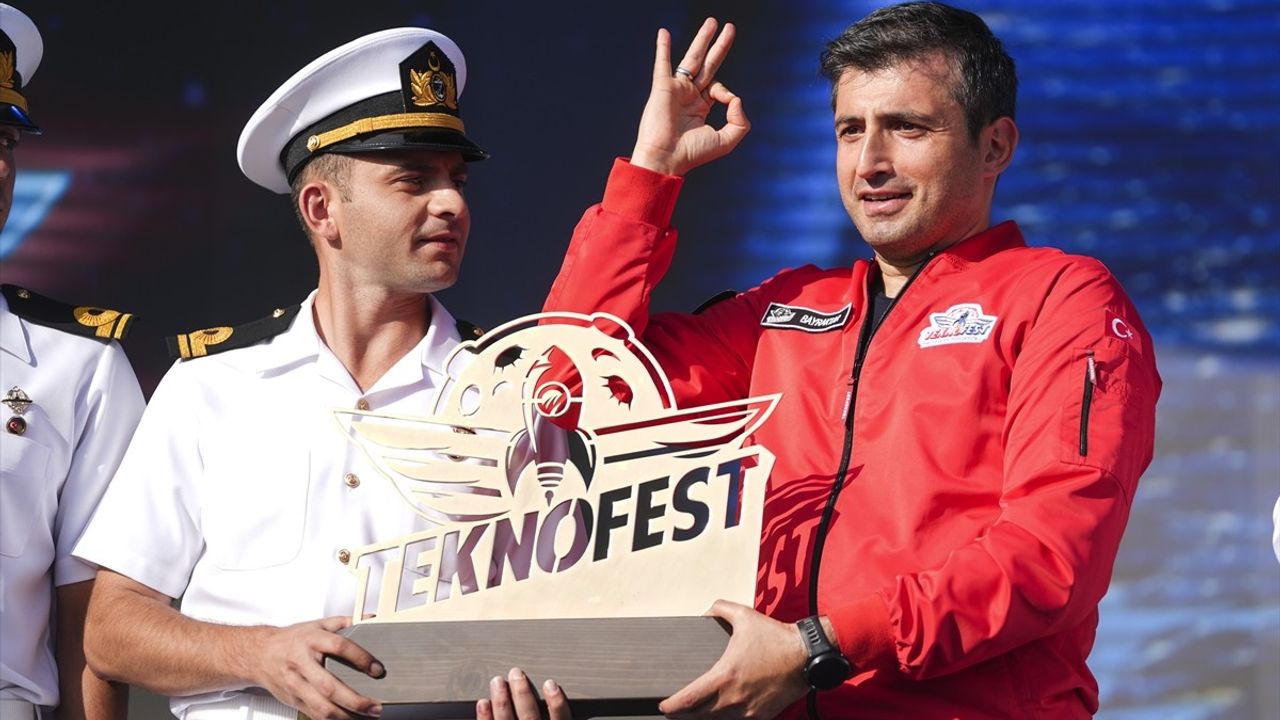 TEKNOFEST Mavi Vatan'da 28-31 Ağustos yarışmalarının ödülleri verildi