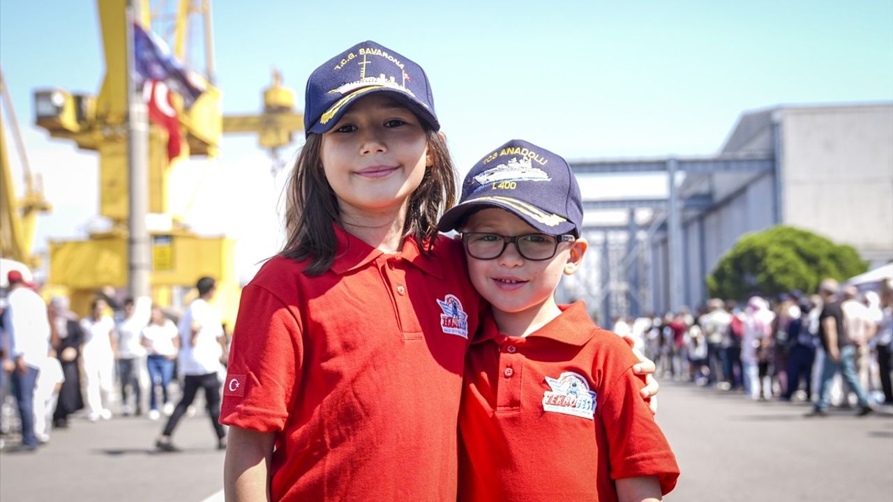 TEKNOFEST Mavi Vatan'da 30 Ağustos Coşkusu: Çocuklardan Yoğun İlgi