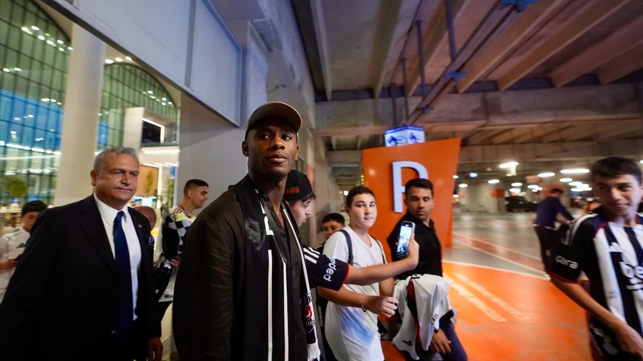 Tiago Djalo İstanbul'da — Beşiktaş'la görüşüyor