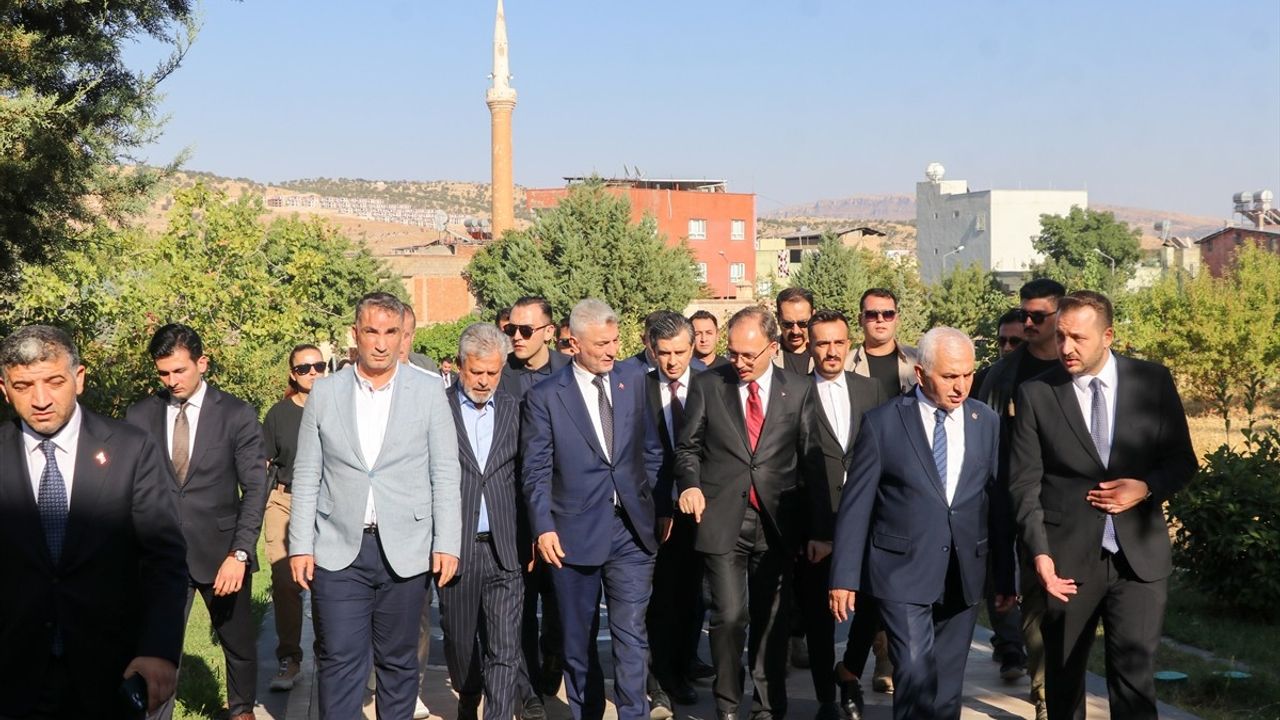 Ticaret Bakanı Ömer Bolat Siirt Tillo'da Ziyaretlerde Bulundu