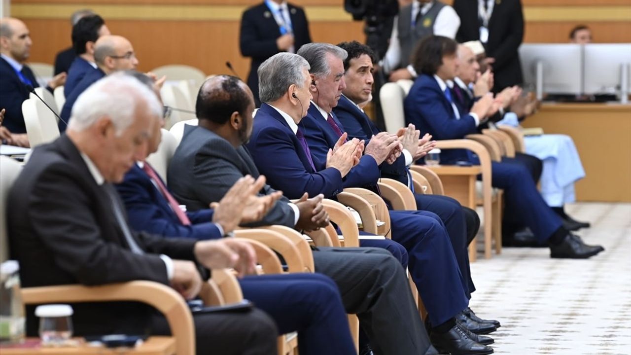 Tokayev: Denize Kıyısı Olmayan Ülkeler İçin Ulaşım Sorunları Kritik Önemde