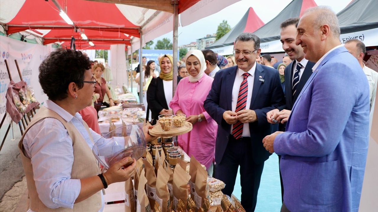 Trabzon'da Karadeniz Kültür ve Sanat Festivali Başladı
