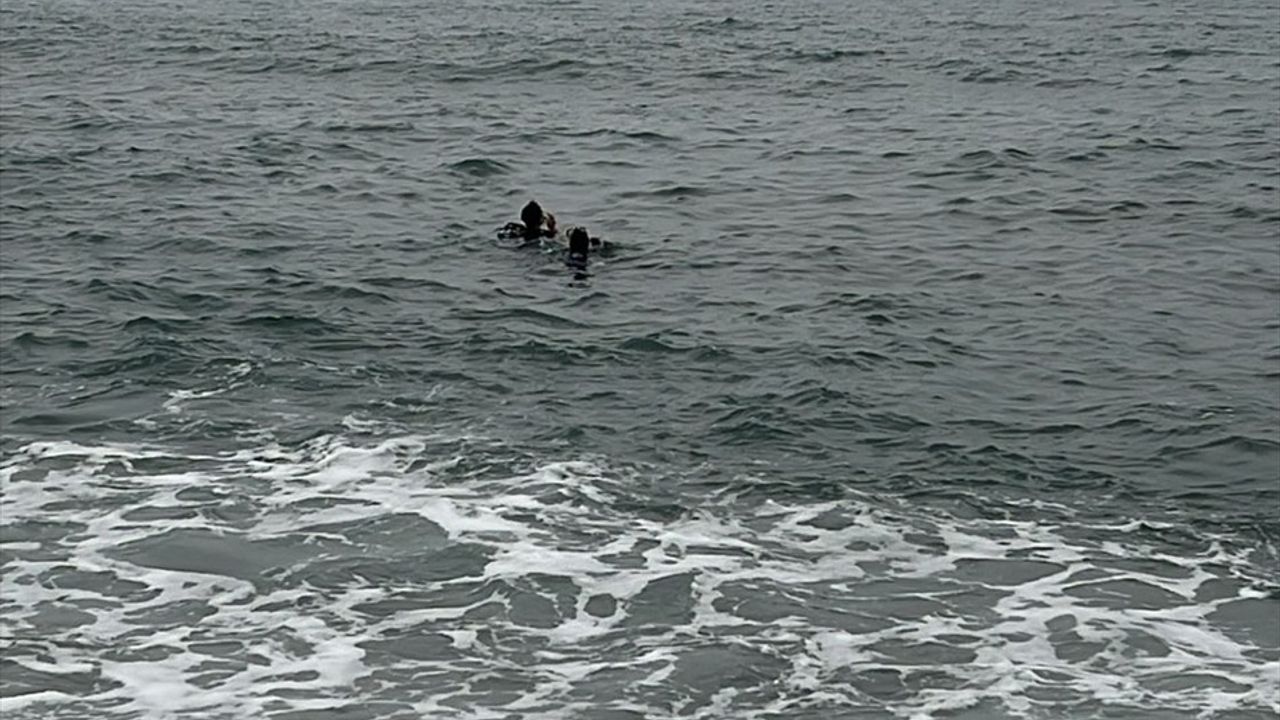 Trabzon Of'ta Denizde Kaybolan Çocuk İçin Arama-Kurtarma Başladı