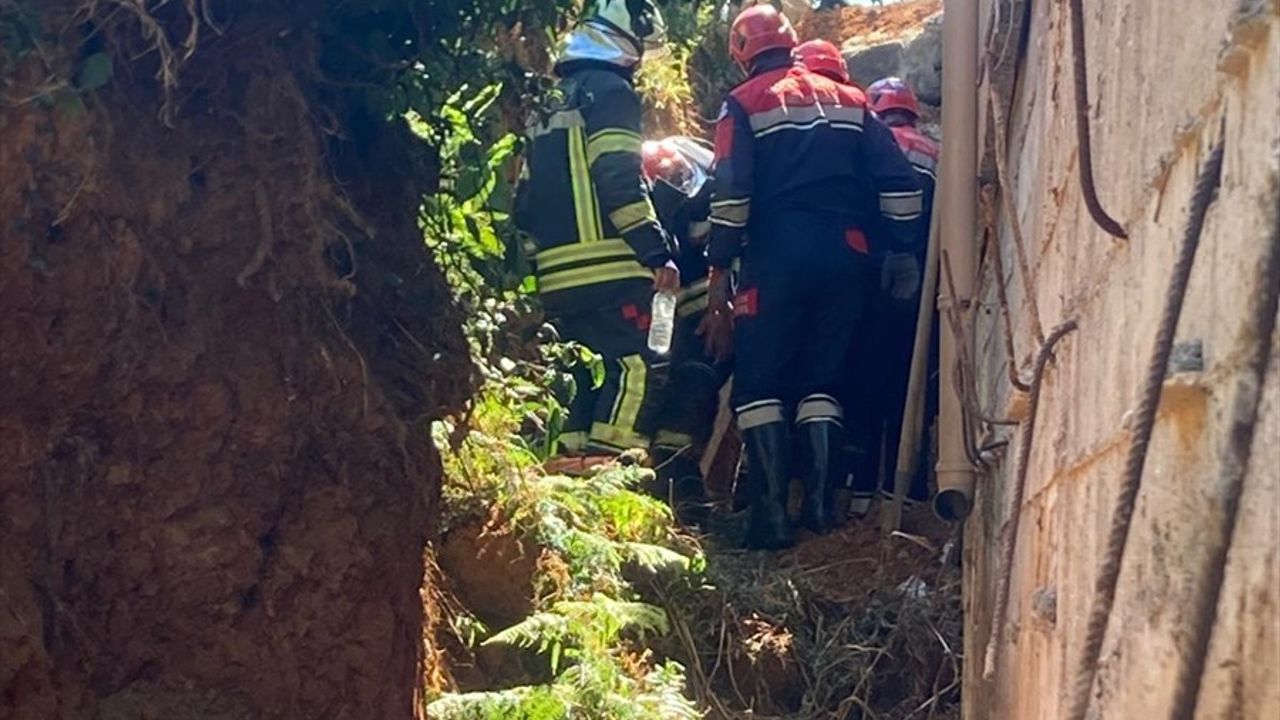 Trabzon Of'ta Toprak Kayması: İşçi Oktay Daşdemir Yaralandı