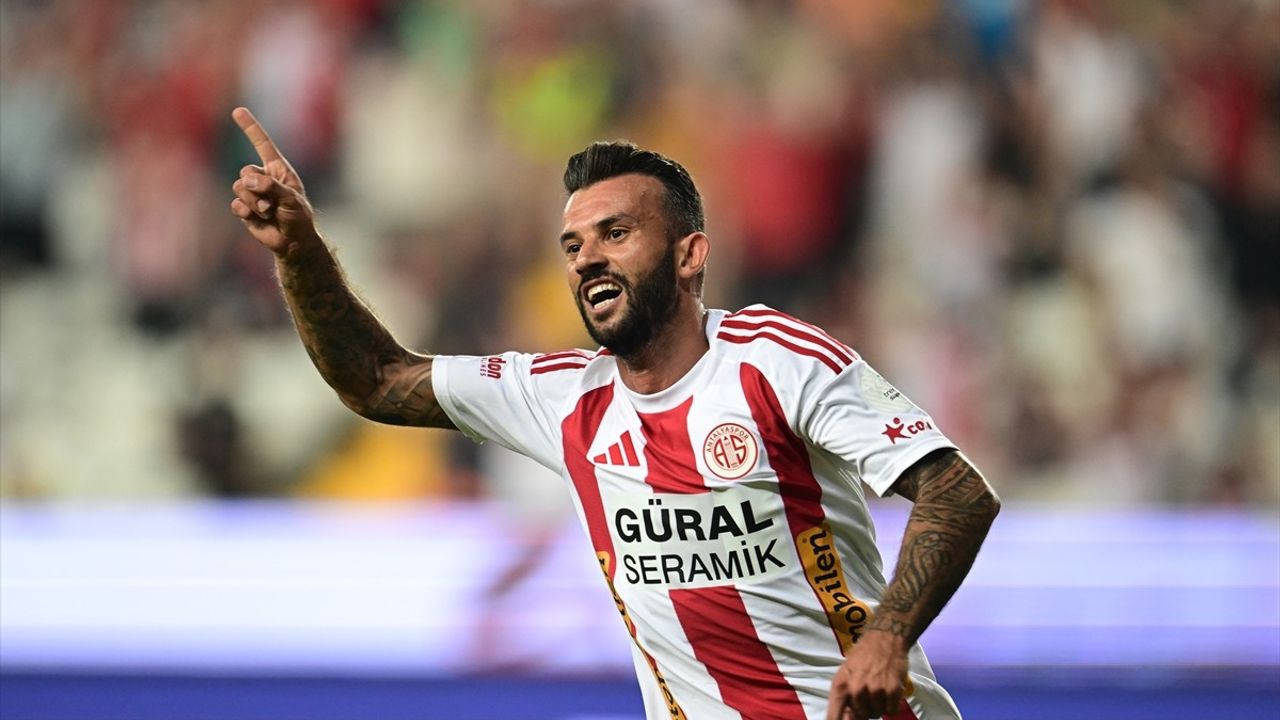 Trendyol Süper Lig: Hesap.com Antalyaspor 2-1 Kasımpaşa