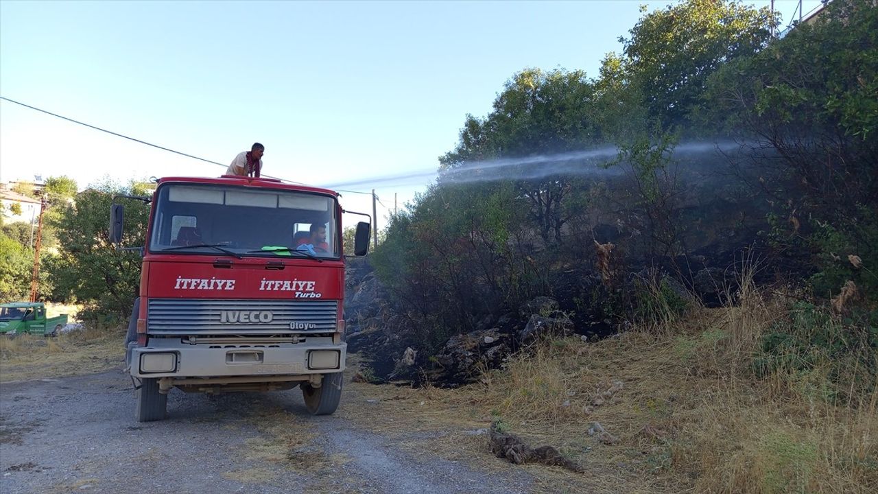 Tunceli'de Otluk Alanda Yangın Kontrol Altına Alındı
