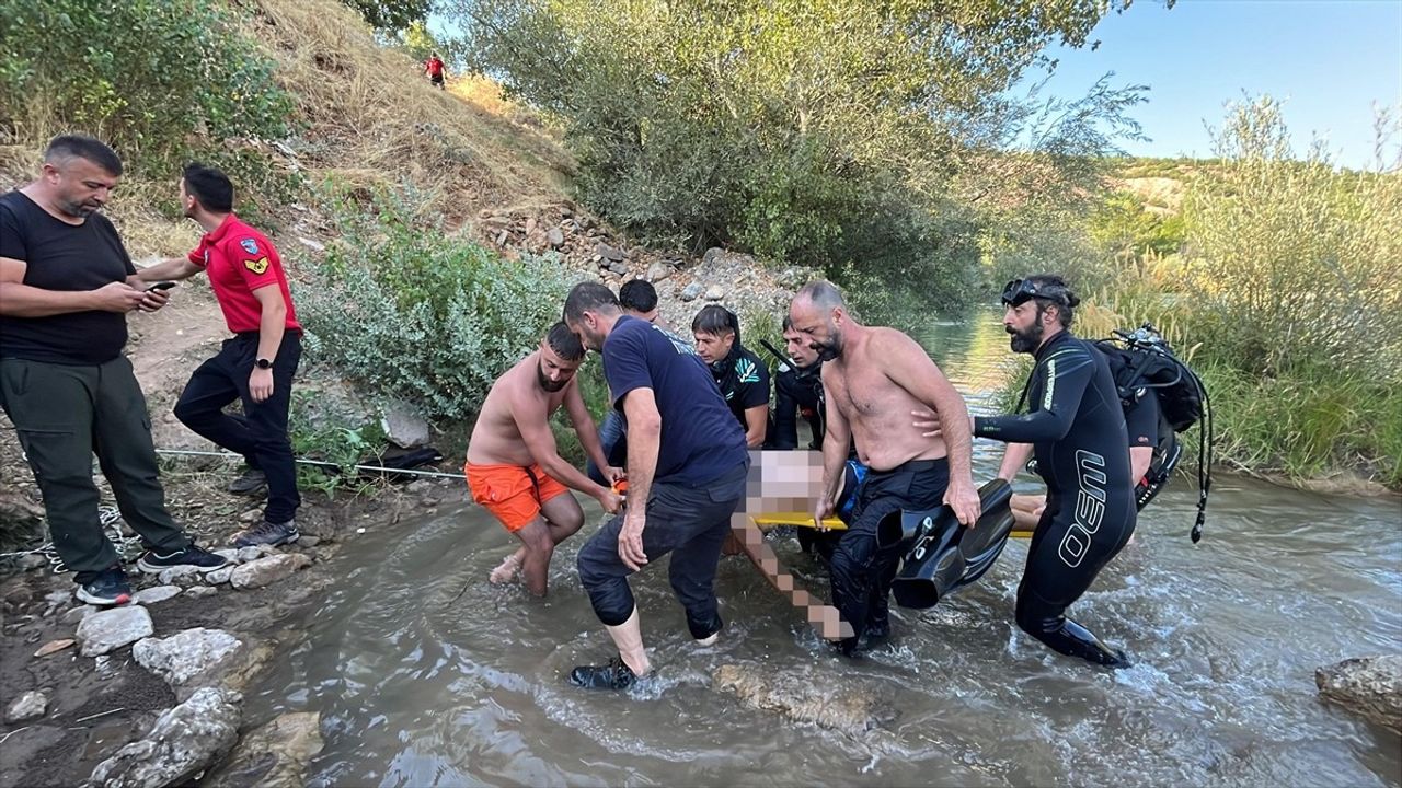 Tunceli'de Pülümür Çayı'nda 22 Yaşındaki Ali M. Boğuldu