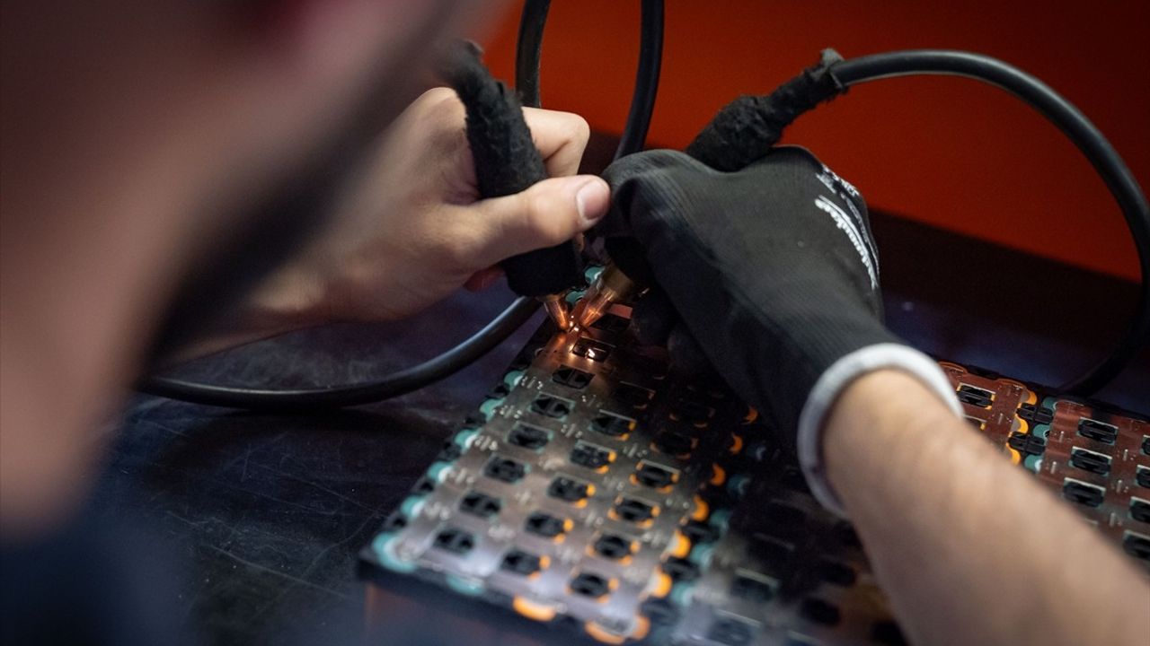 Türk Savunma Sanayisinin Yenilikçi Silah Atış Test Kabinleri Dikkat Çekiyor