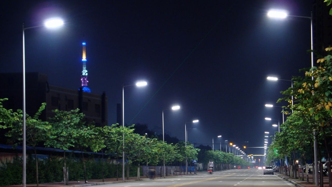 Türkiye'de Bedava Elektrik ve İnternet Dönemi Başlıyor