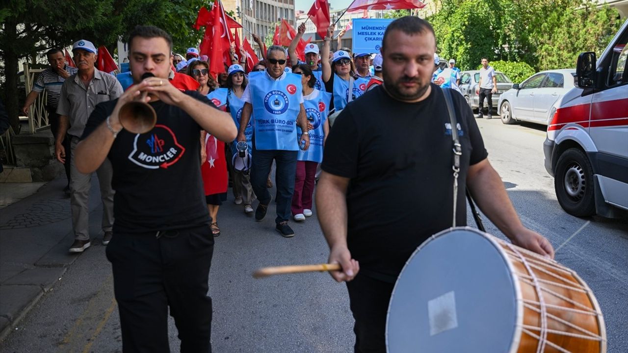 Türkiye Kamu-Sen'in 1 Günlük İş Bırakma Kararı: Önder Kahveci Zam Taleplerini Açıkladı