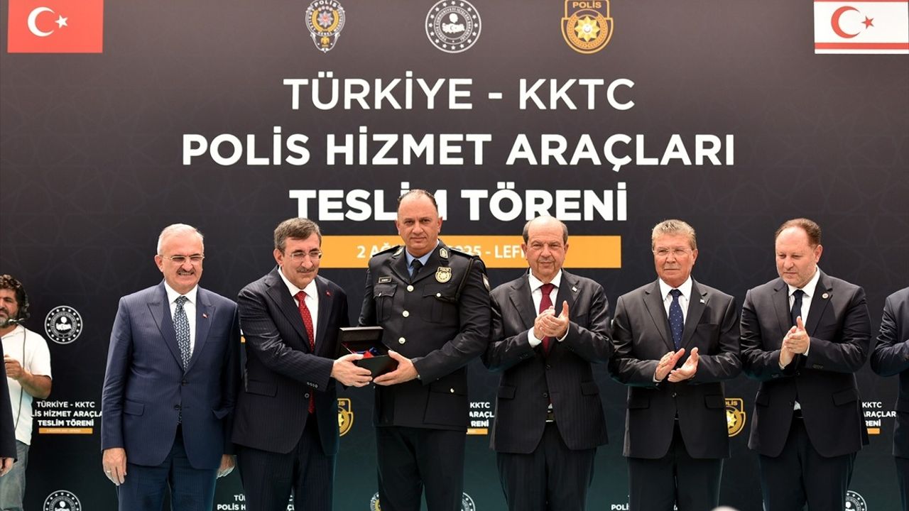 Türkiye, KKTC'ye 29 Yeni Polis ve İtfaiye Aracı Hibe Etti