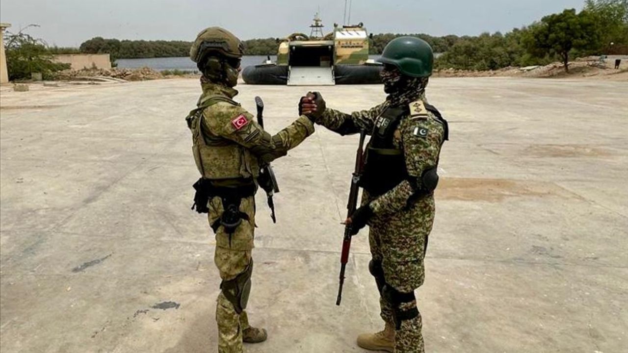 Türkiye-Pakistan İkili Amfibi Tatbikatı Başarıyla Tamamlandı