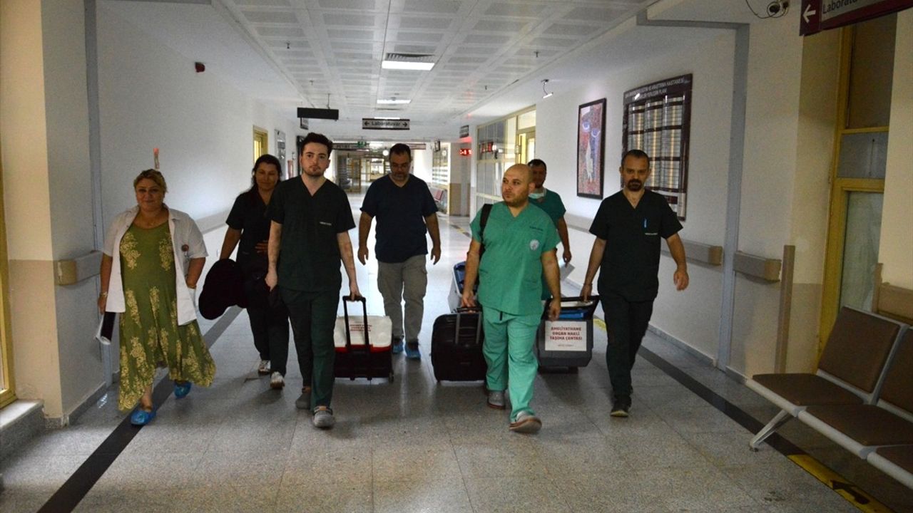 Uşak'ta Beyin Ölümü Gerçekleşen Kadının Organları 3 Kişiye Umut Oldu