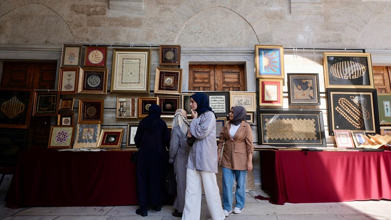 Üsküdar Valide-i Cedid Camisi'nde 1001 Eserle Klasik Sanatlar Sergisi