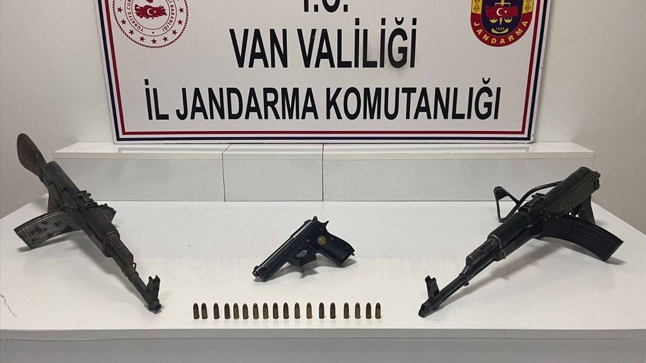 Van Başkale'de Jandarma Operasyonu: Silah ve Mühimmat Ele Geçirildi