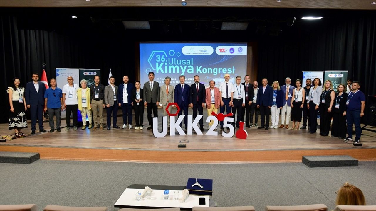 Van'da 36. Ulusal Kimya Kongresi Başladı