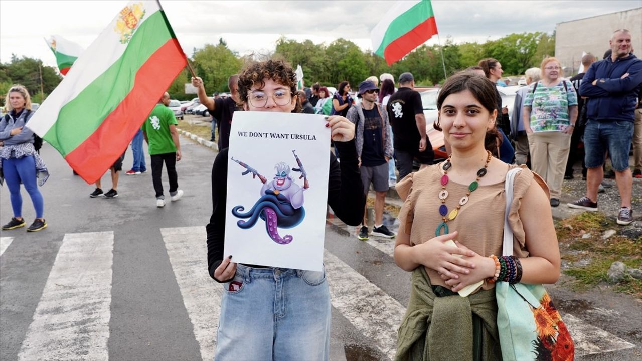 Von der Leyen VMZ'yi İnceledi: Bulgaristan, Ukrayna'nın Silah Tedarikinde Kritik Rol