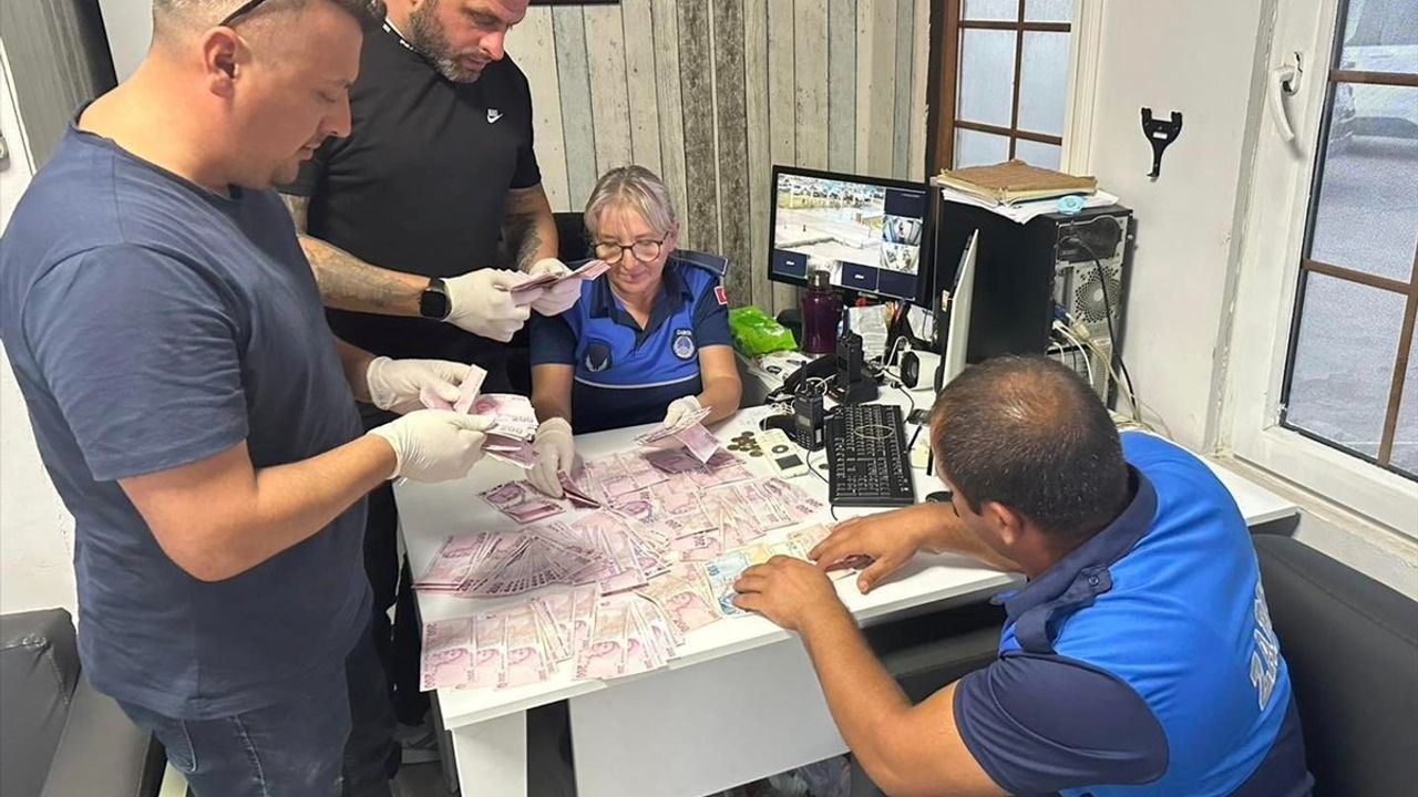 Yalova'da Zabıta Yakaladı: Dilencinin Üzerinden 45 Bin Lira Çıktı