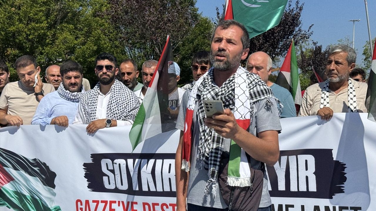 Yalova'dan Gazze'ye Destek Yürüyüşü Başladı