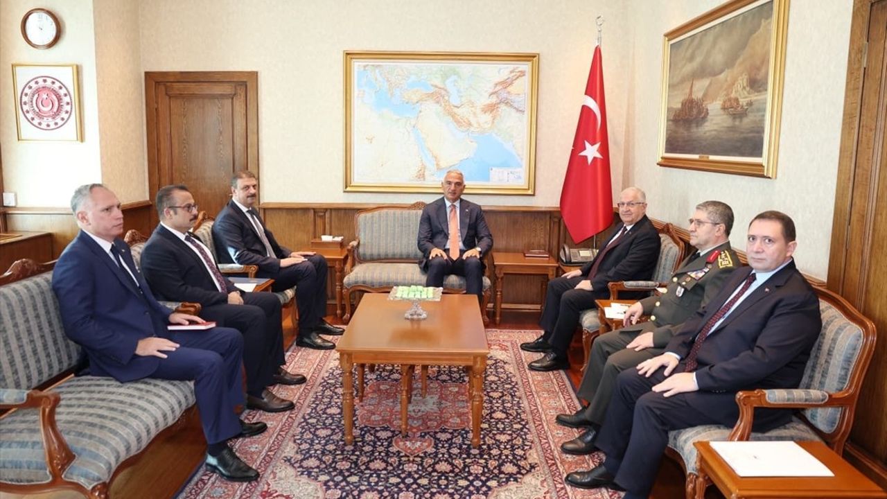 Yaşar Güler ile Mehmet Nuri Ersoy Milli Savunma Bakanlığı'nda Görüştü