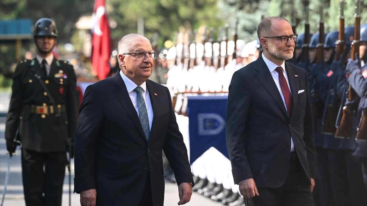 Yaşar Güler, Letonya Savunma Bakanı Andris Spruds'u Ankara'da Karşıladı