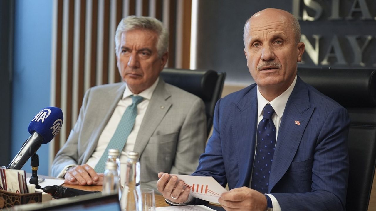 YÖK Başkanı Özvar, Öğrencilere Önemli Uyarılarda Bulundu