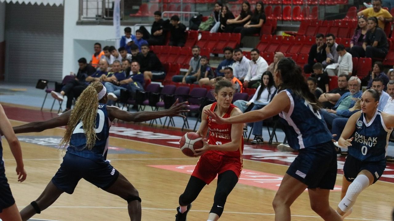 19. Erciyes Kupası: Melikgazi Kayseri - Emlak Konut 74-74 Berabere