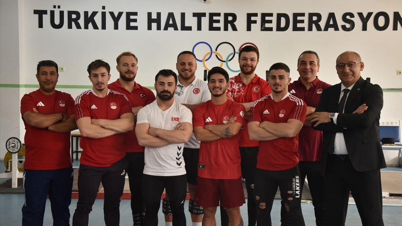 2025 Dünya Büyükler Halter Şampiyonası: Türkiye 11 Sporcu ile Norveç'te Madalya Peşinde