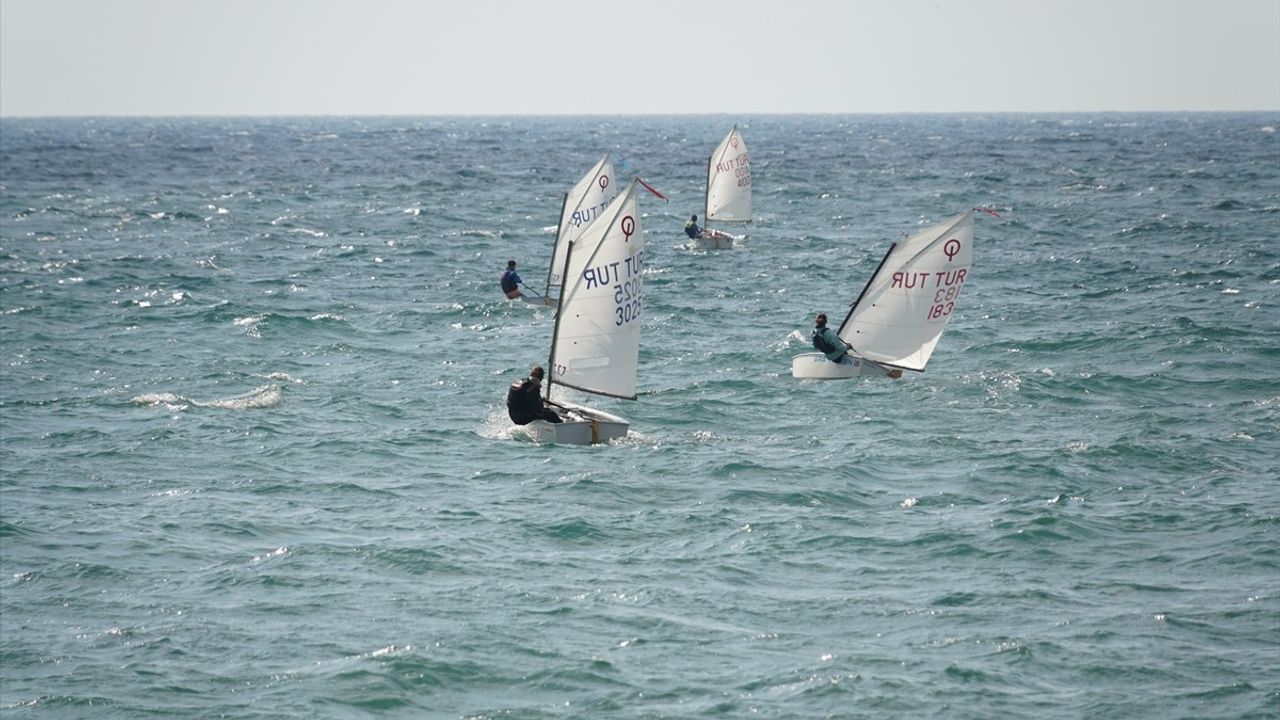 9. Uluslararası Süleymanpaşa Optimist Cup Tekirdağ'da Sürüyor