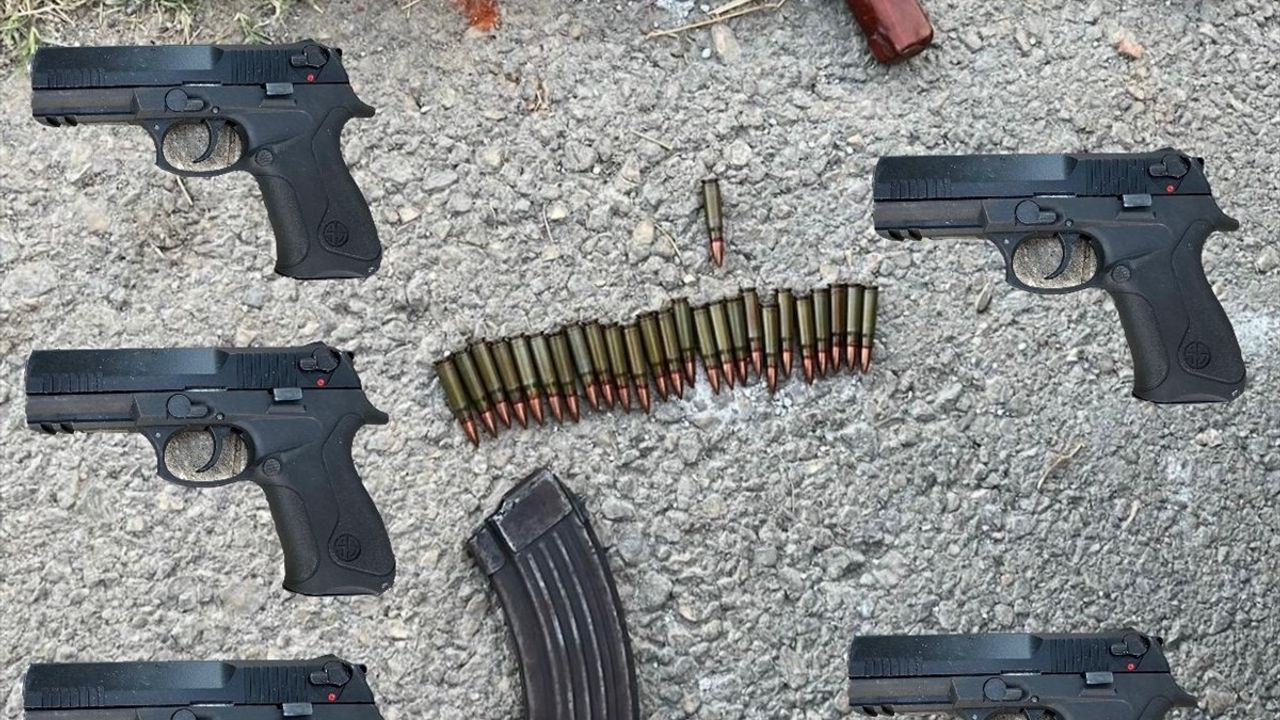 Adana'da polis kovalamacası: 9 yaşındaki bisikletliye çarpan plakasız araçtaki 2 şüpheli yakalandı