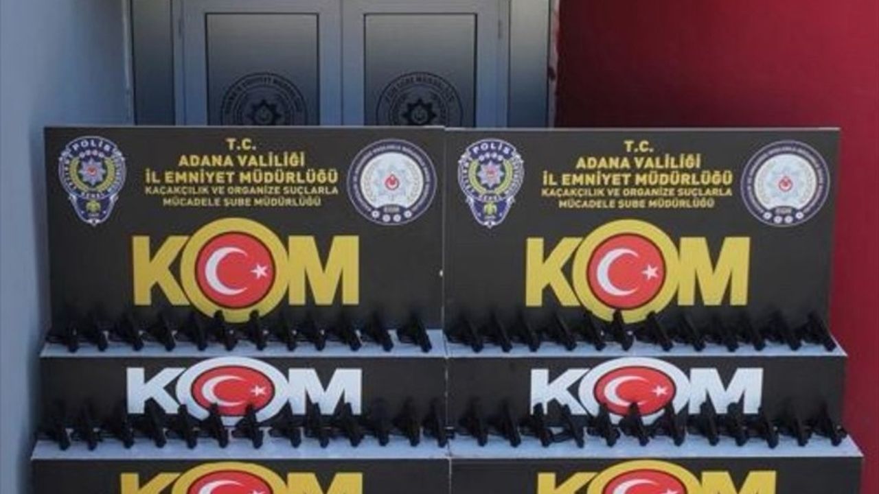 Adana'da Tırdan 97 Ruhsatsız Tabanca Çıkarıldı — Sürücü C.K Tutuklandı