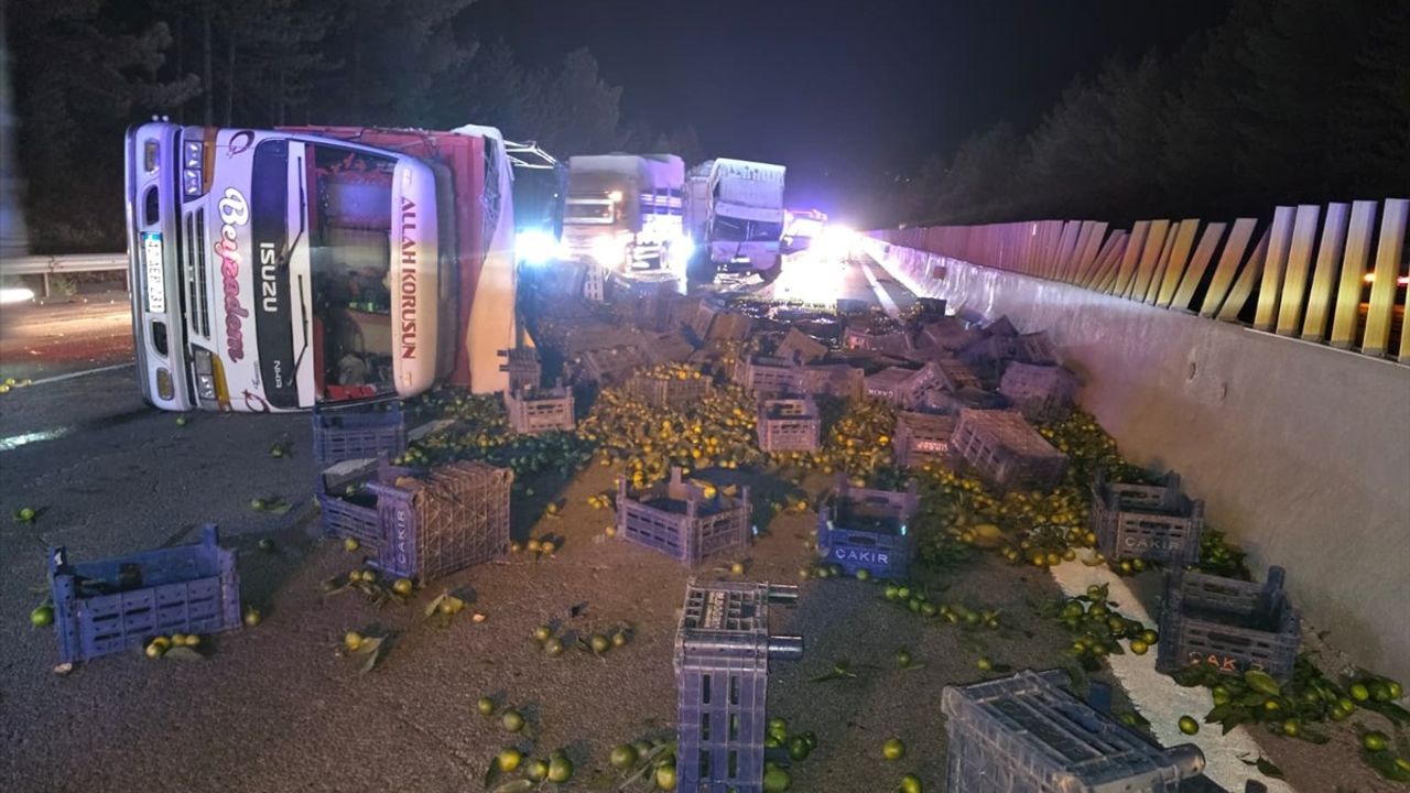 Adana'da Zincirleme Kaza: Pozantı'da 1 Kişi Ağır Yaralandı