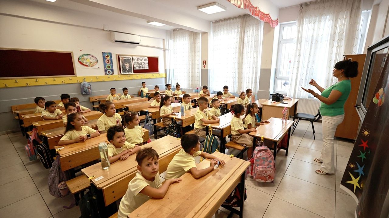 Adana, Mersin, Hatay ve Osmaniye'de 2025-2026 Eğitim-Öğretim Yılı Başladı