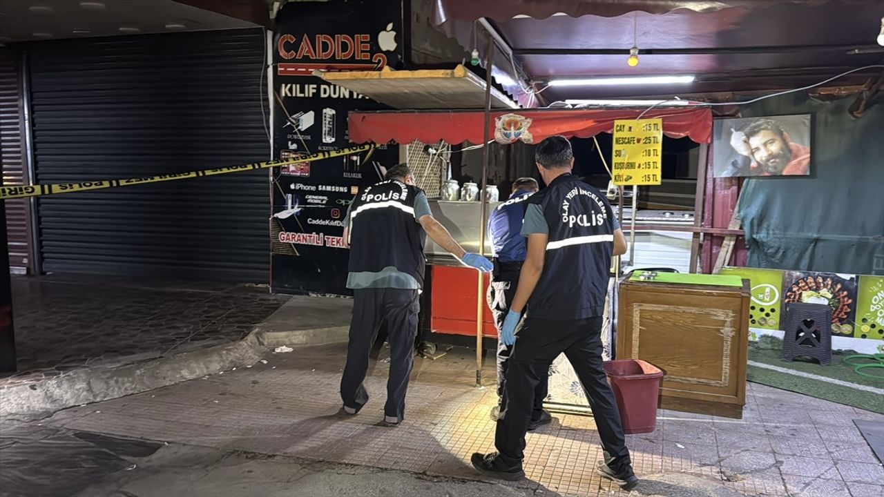 Adana Seyhan'da Çay Ocağına Silahlı Saldırı: 2 Yaralı