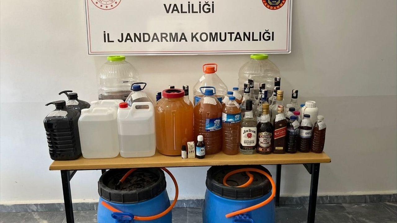 Afyonkarahisar Sultandağı'nda Sahte Alkol Operasyonu: 3 Gözaltı