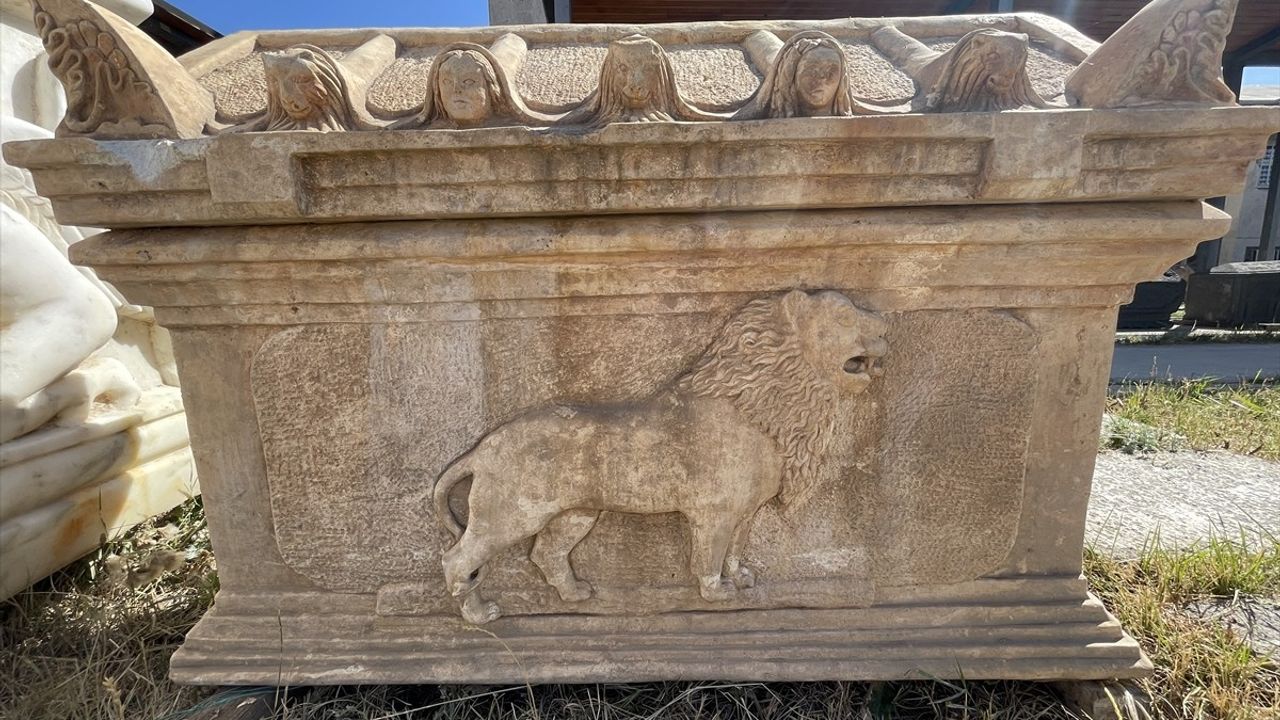 Ağrı Patnos'ta Ele Geçirilen 2 Lahit Sahte Çıktı