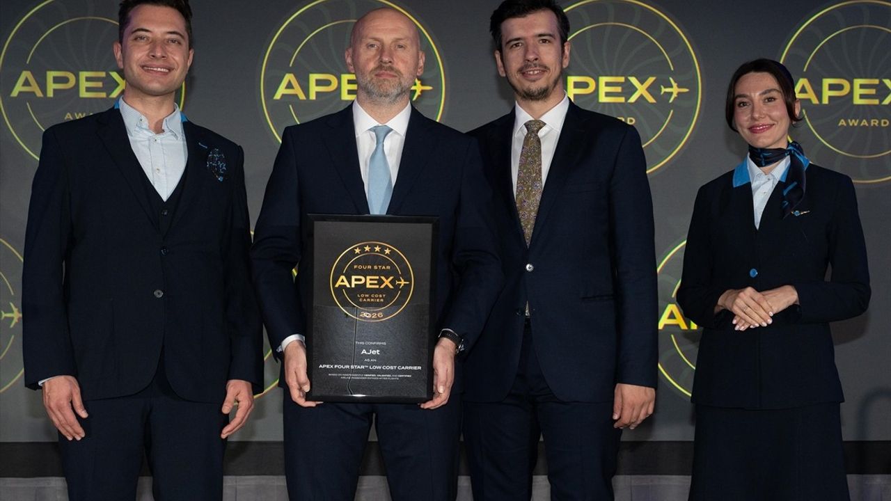 AJet, APEX'ten İkinci Kez Dört Yıldızlı Düşük Maliyetli Havayolu Ödülü Aldı