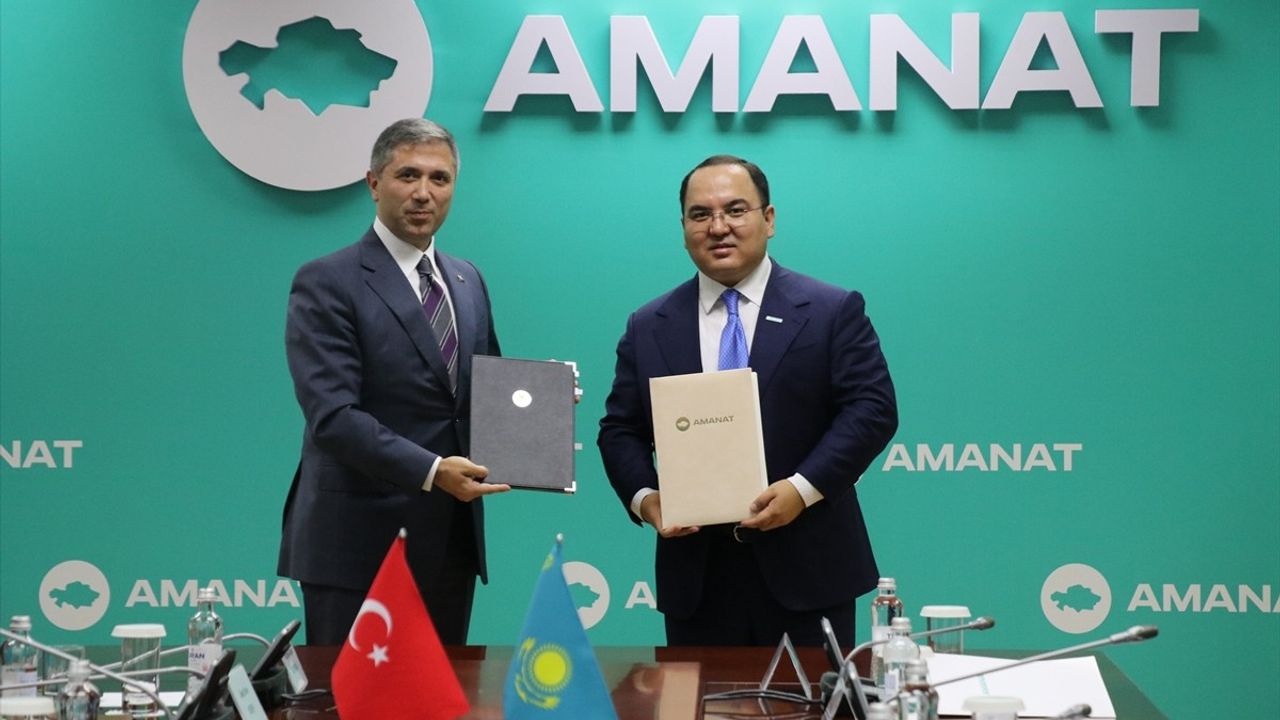 AK Parti ile Amanat Partisi Arasında "İşbirliği Mutabakat Zaptı" İmzalandı