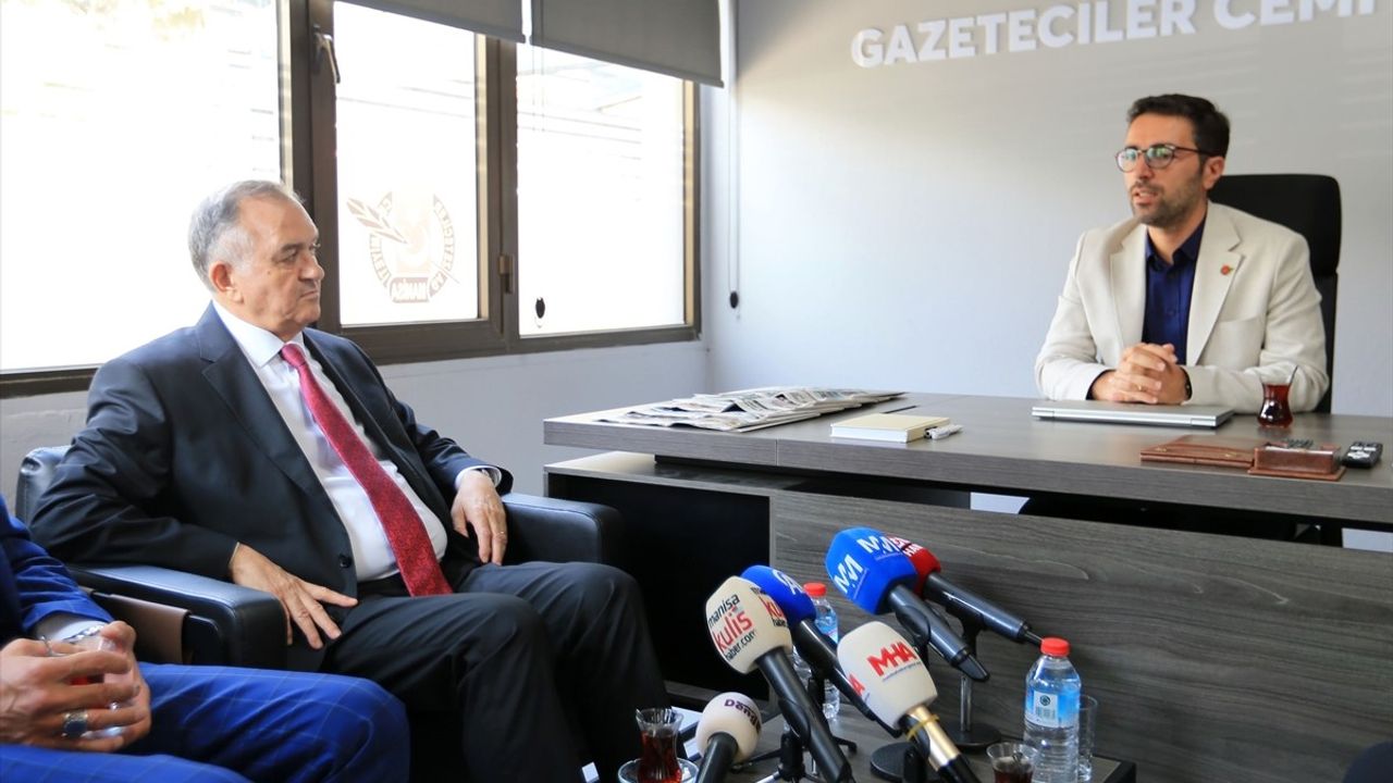 Akçay: Erdoğan-Trump Görüşmesi Türkiye'nin Bölgesel Rolünü Güçlendirmeli