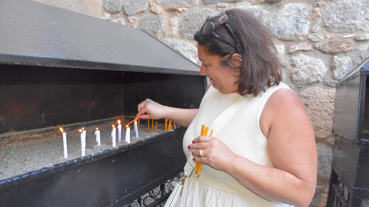 Akdamar Kilisesi'nde 13. Ayin Başladı