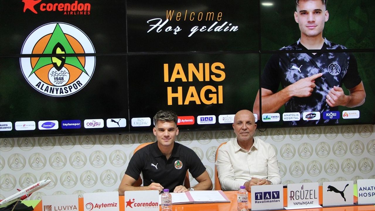 Alanyaspor, Ianis Hagi ile 2 yıllık sözleşme imzaladı