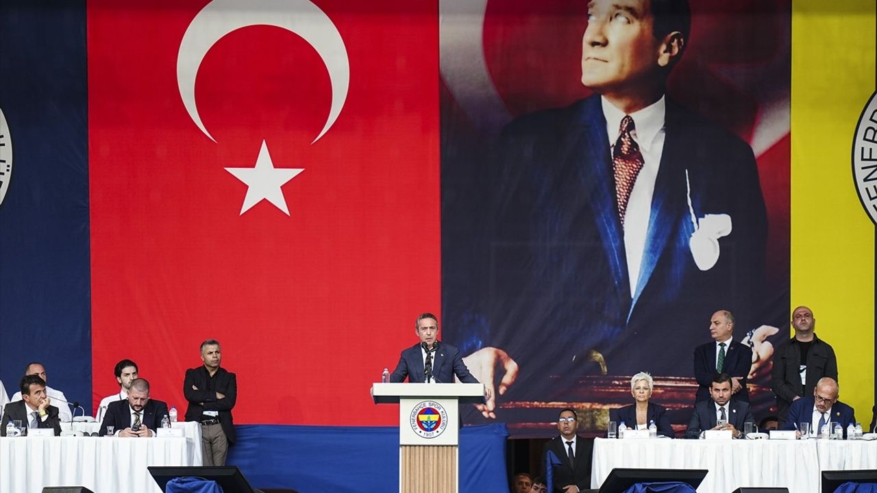 Ali Koç: "Mayıs'ta şampiyon olamazsak gereğini yaparız" — Fenerbahçe olağanüstü genel kurul