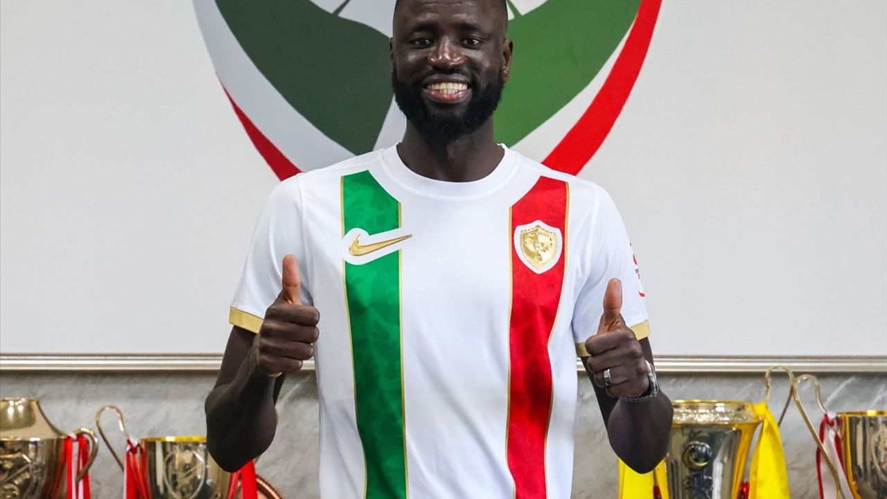 Amed Sportif Faaliyetler, Cheikhou Kouyate ile 1 yıllık sözleşme imzaladı
