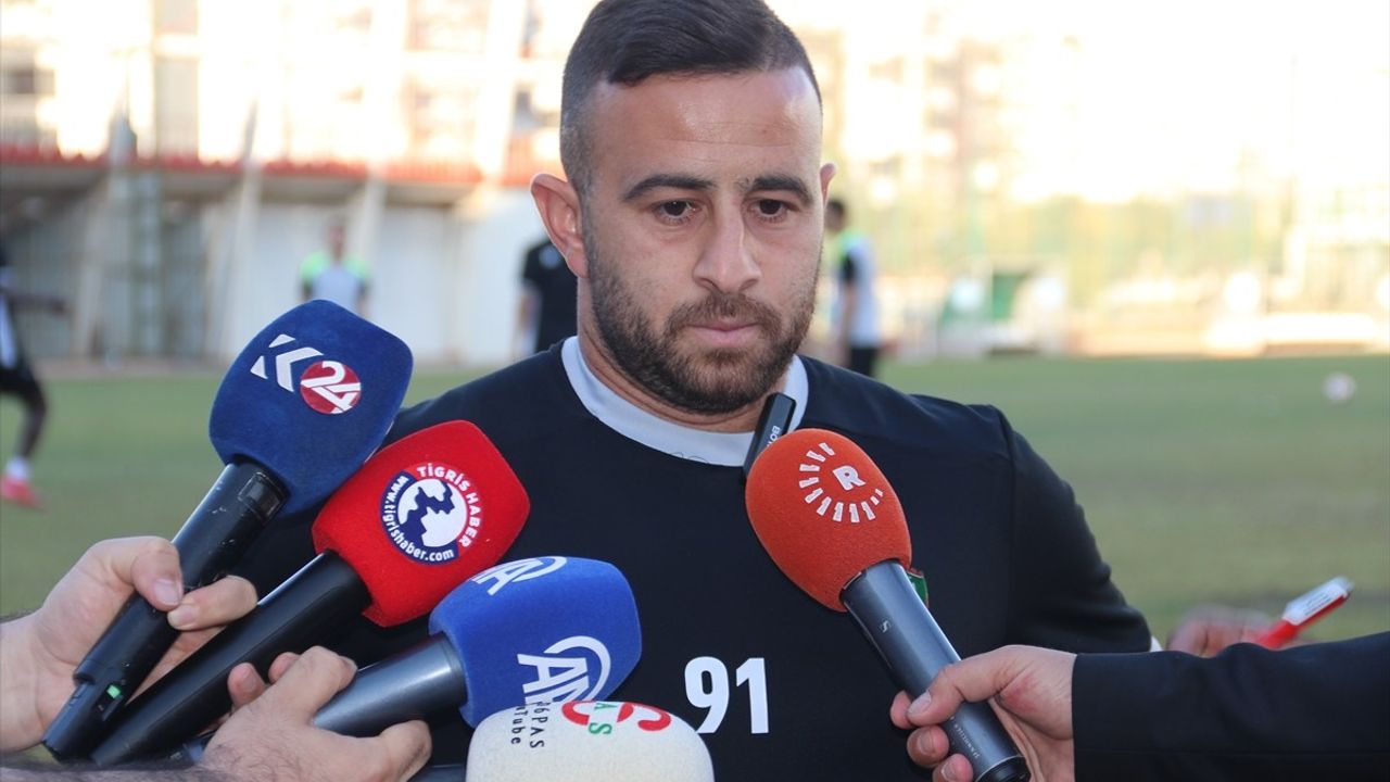 Amed Sportif Faaliyetler Sakaryaspor Maçına Hazırlanıyor: Altıparmak'tan Şampiyonluk Mesajı