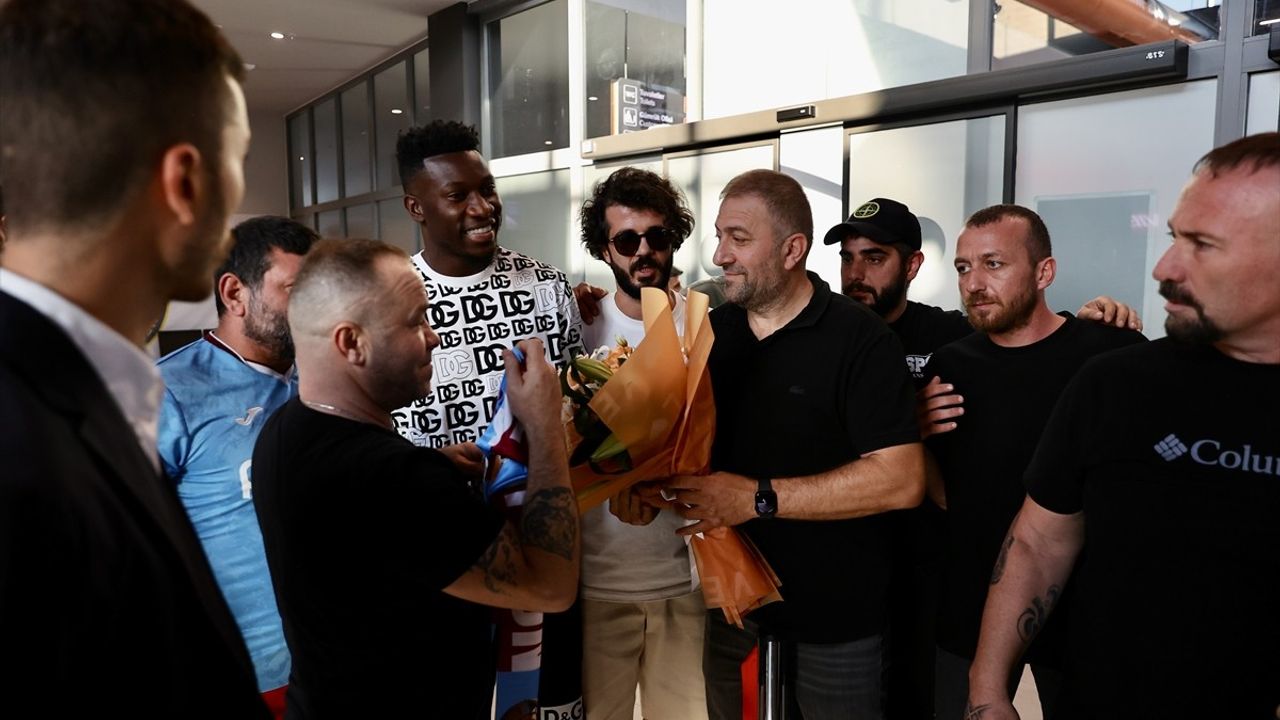 Andre Onana Trabzon'da: Trabzonspor'a Kiralandı, Taraftar Coşkusu