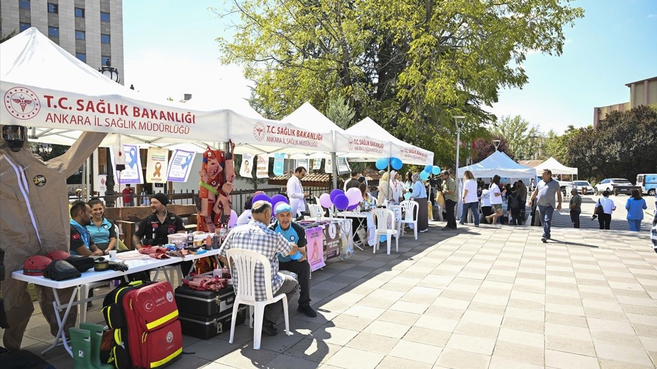 Ankara'da Halk Sağlığı Haftası: Hamamönü'nde 'Sağlık Sokağı' Açıldı