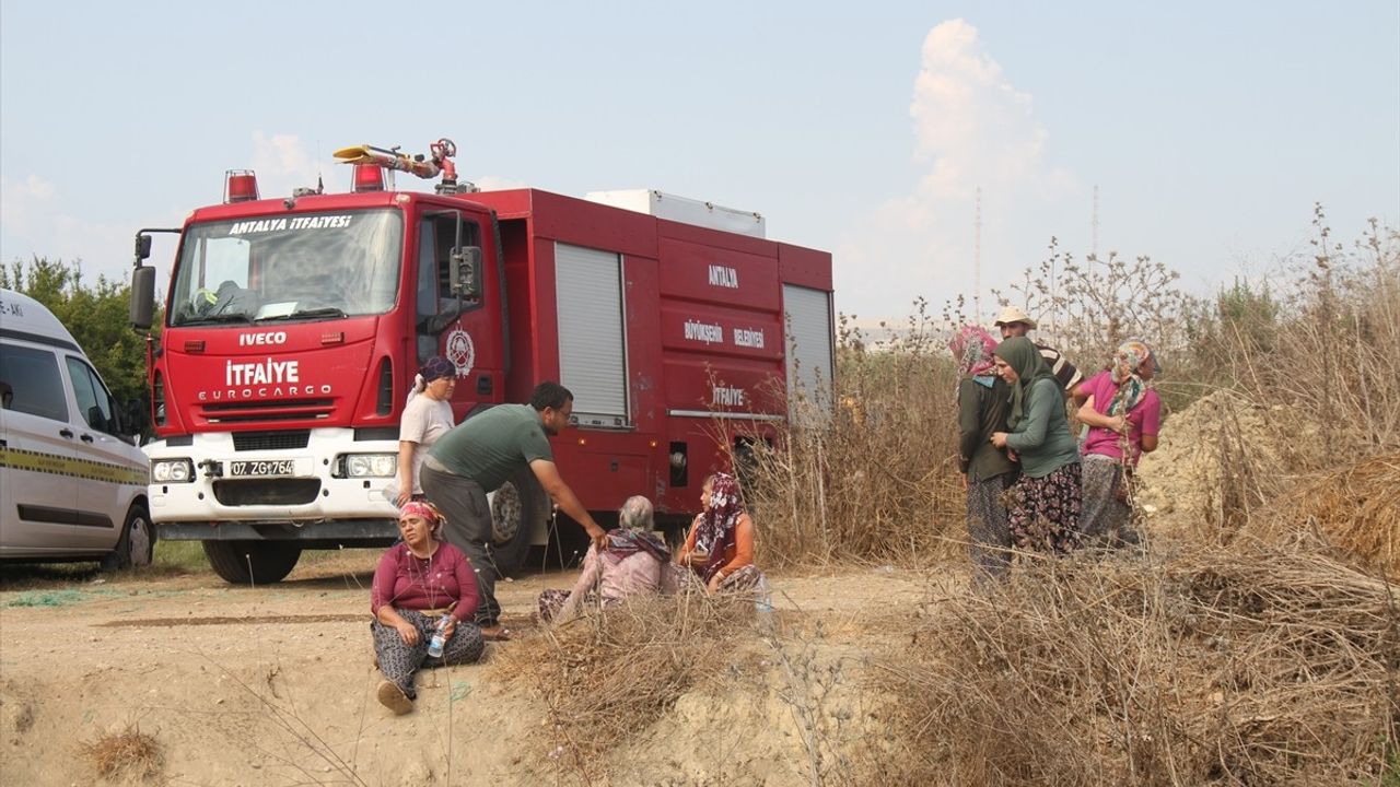Antalya Serik'te Tamir Ettiği Traktörün Altında Kalan Oto Elektrik Ustası Öldü