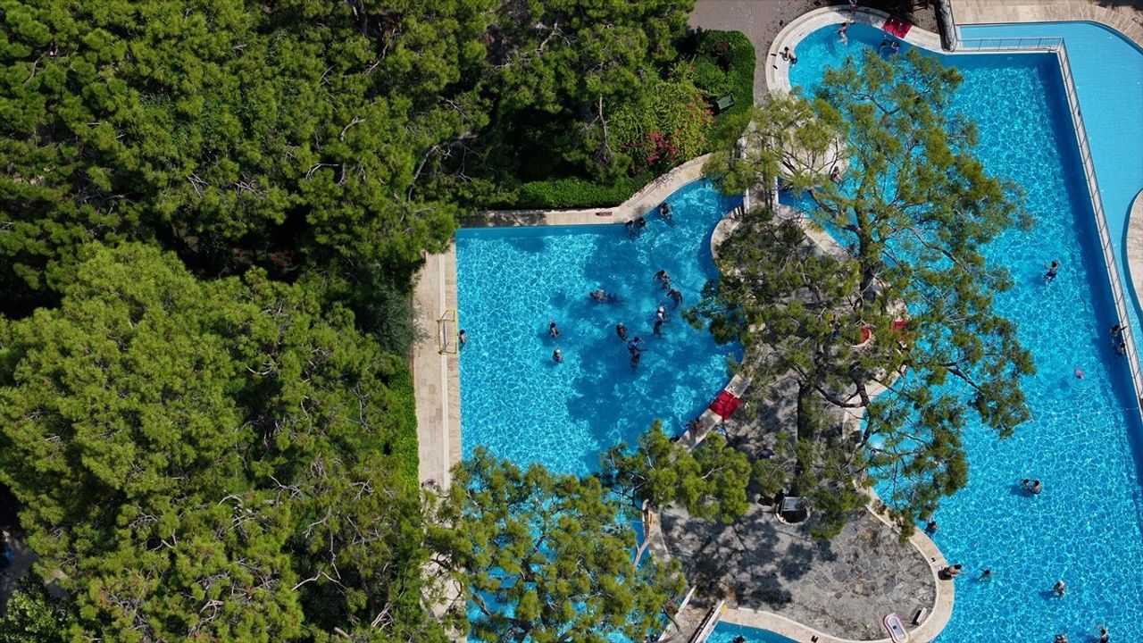 Antalya'ya 8 Ayda Yaklaşık 12 Milyon Turist: Rusya ve Almanya Önde