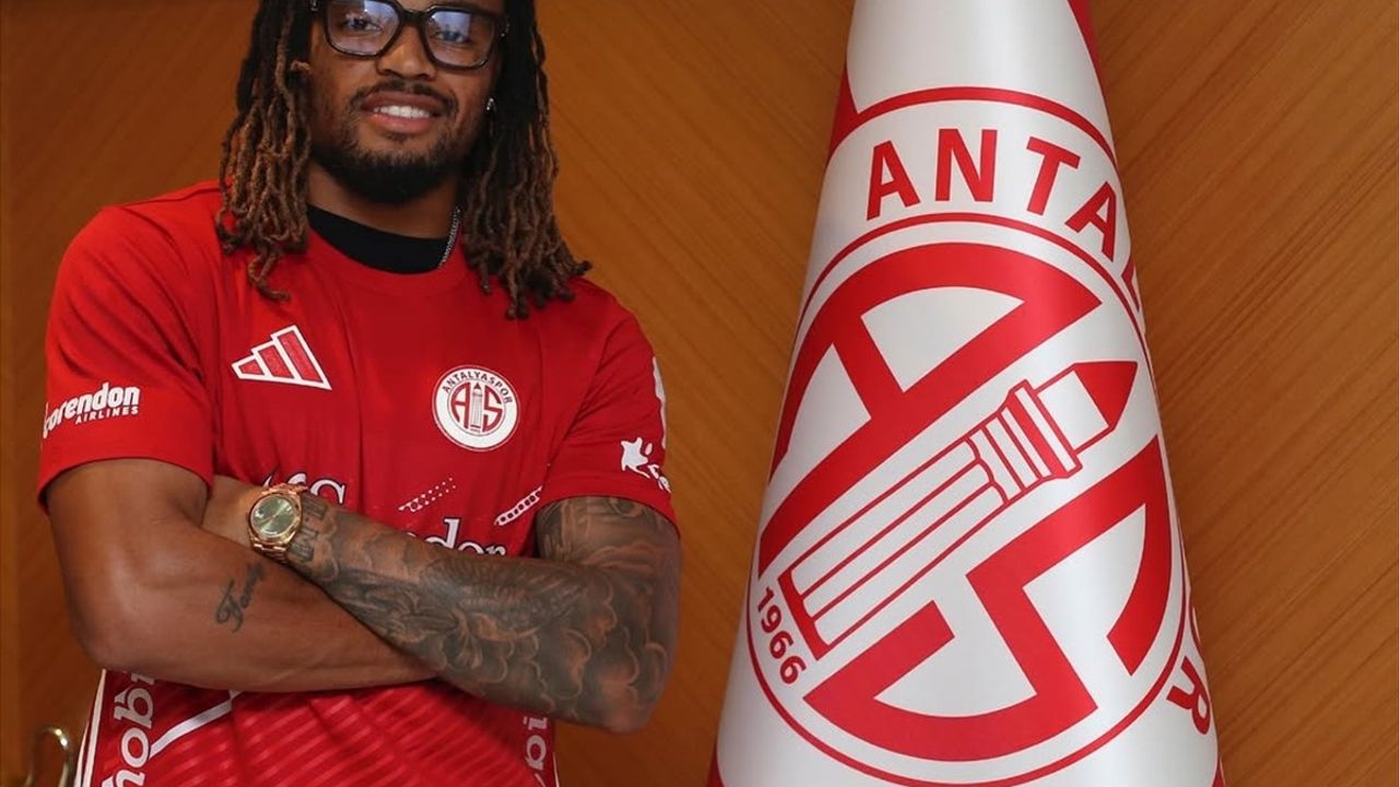 Antalyaspor, İsviçreli Samuel Ballet'i Resmen Transfer Etti